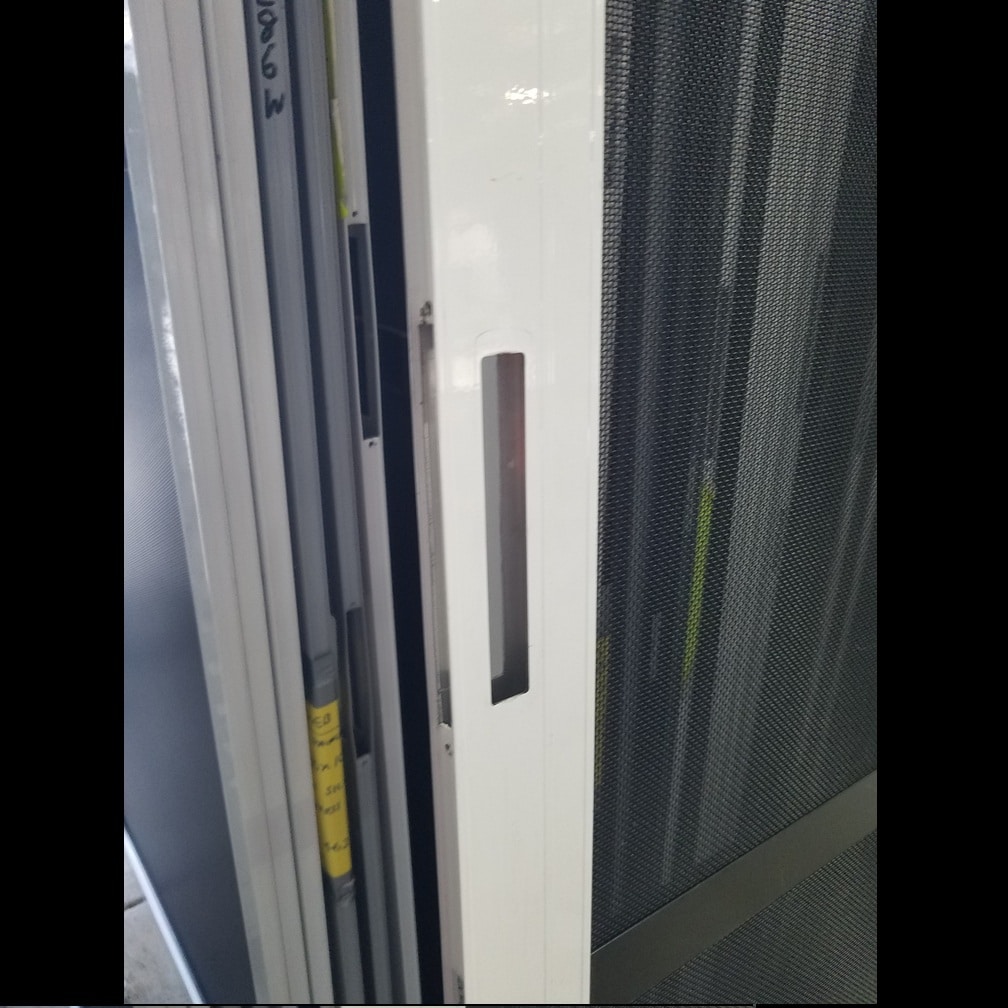 Stainless Steel Screen - 1900h x 1198w White, Sliding No Handle *Factory 2nd* 46355 3 Stainless Steel Screen - 1900h x 1198w White, Sliding No Handle *Factory 2nd* 46355 - Image 3