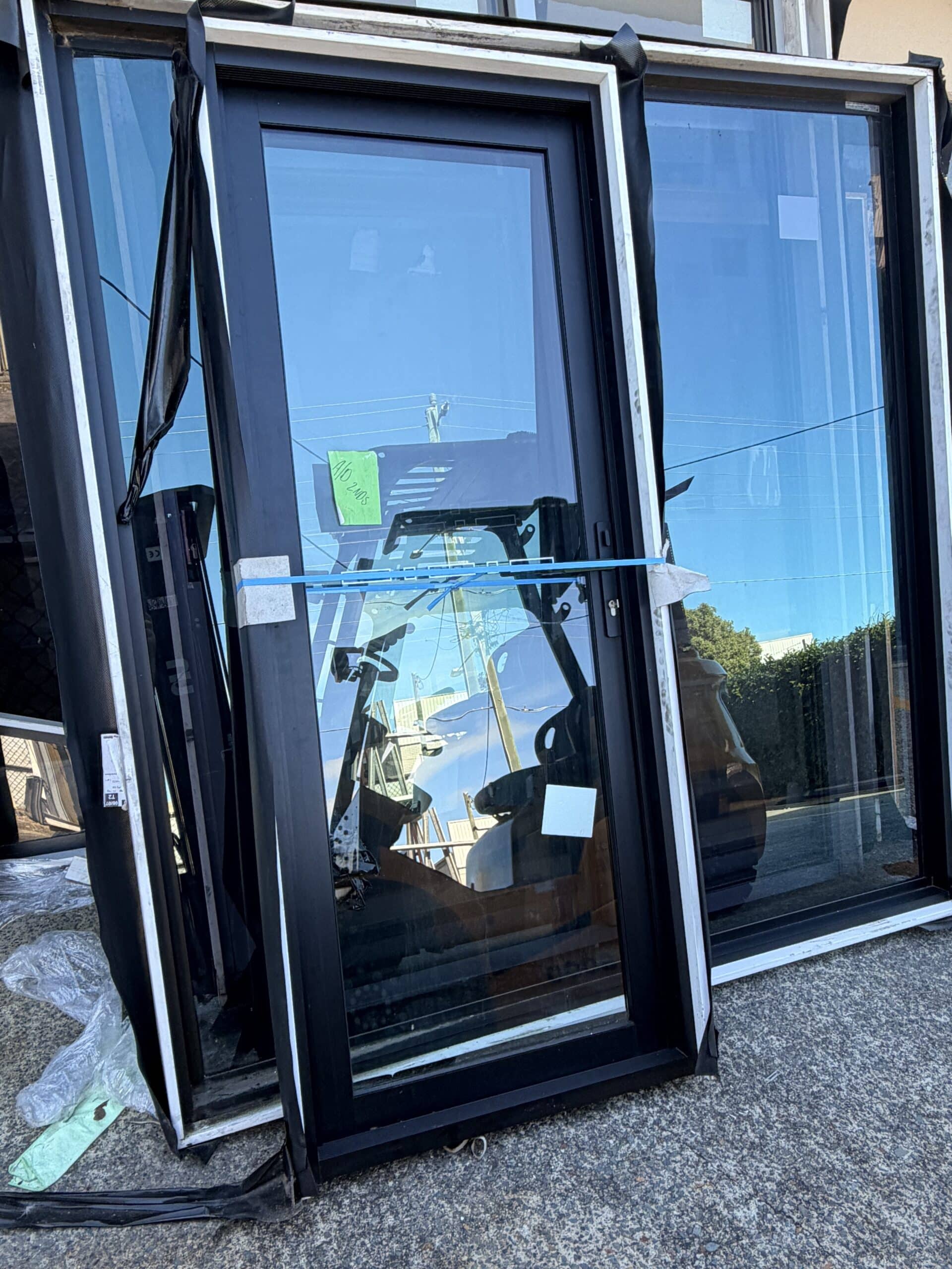 Hinged Door – 2100h x 820w Black w/ Clear Glass *New* 80002