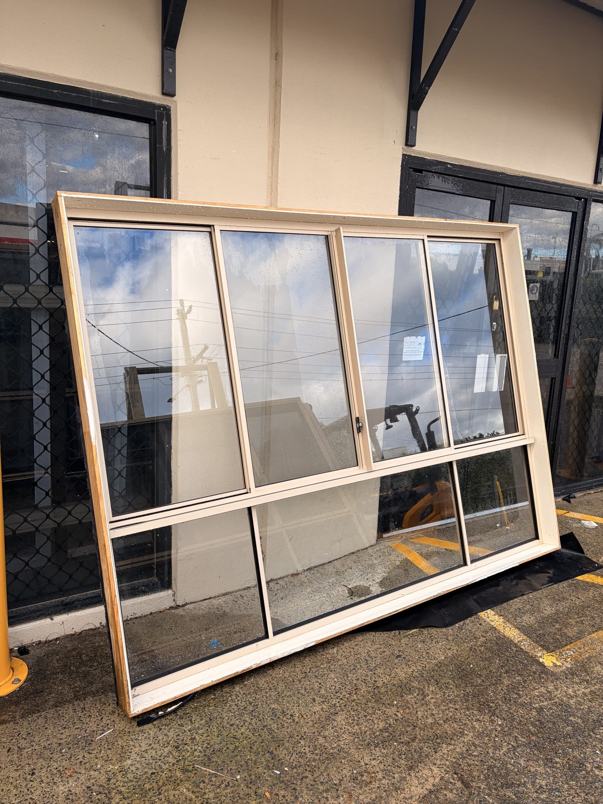 Sliding Window – 1800h x 2410w Stone Beige w/ Clear Glass *2nd Hand* 80015
